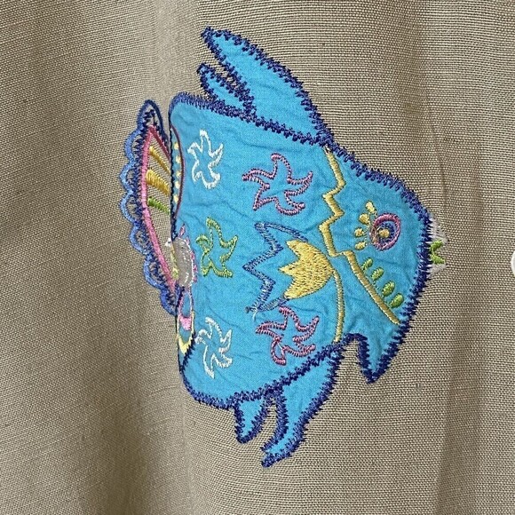 J Gee Shirt Blouse Womens Size L Beige Linen Blend Embroidered Fish NOS - Picture 4 of 5